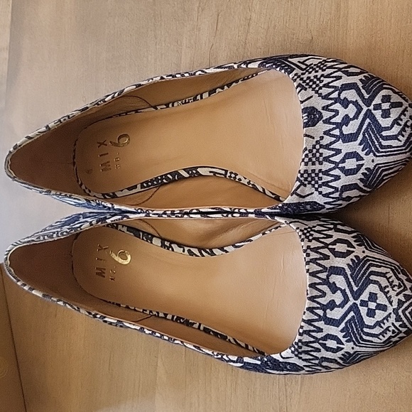 Mix No. 6 Vantage Embroidered Flats - Picture 2 of 5